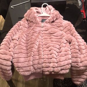 Super warm and soft dusty rose jacket. Thick and will keep you warm.